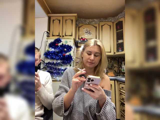 -Breid-1's BongaCams show and profile