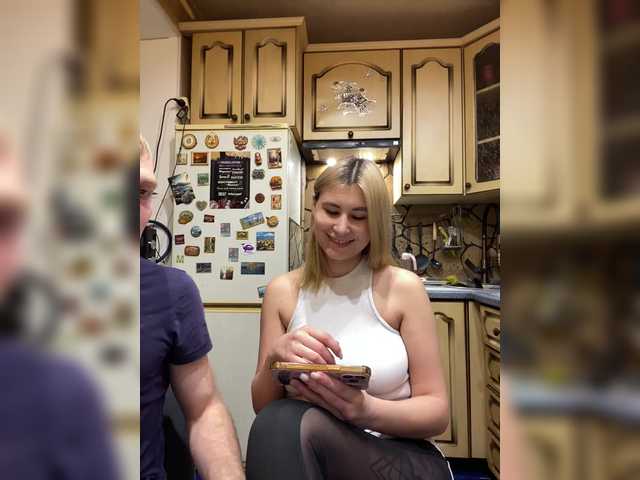 -Breid-1's BongaCams show and profile