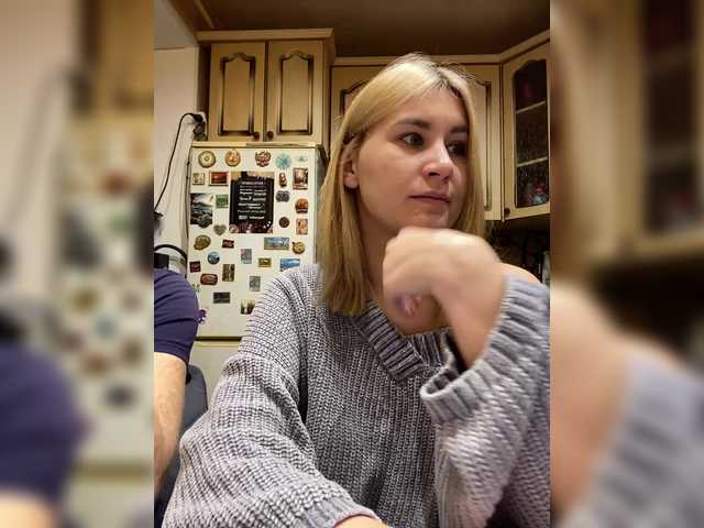 -Breid-1's BongaCams show and profile