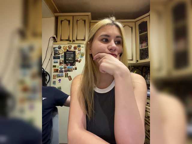 -Breid-1's BongaCams show and profile