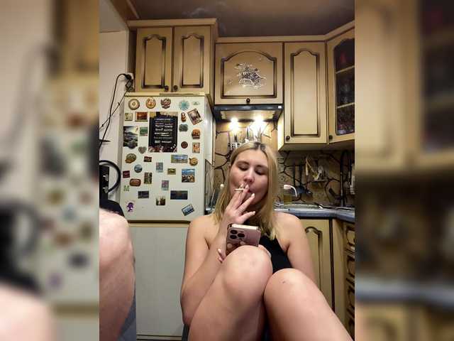 -Breid-1's BongaCams show and profile