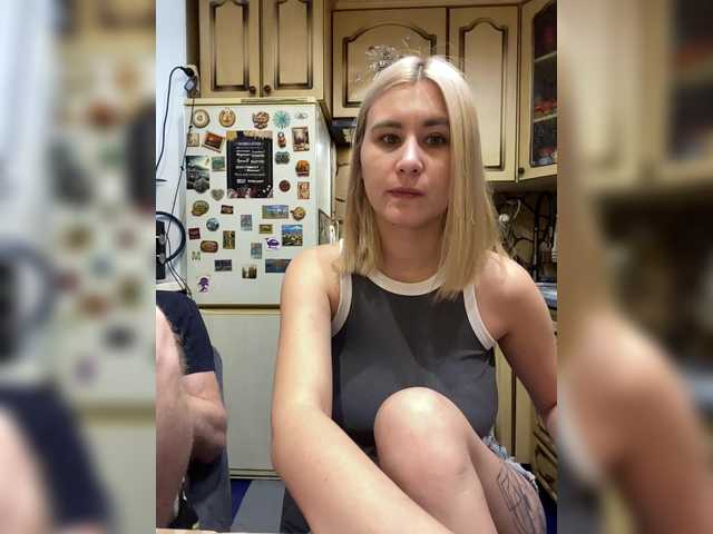 -Breid-1's BongaCams show and profile