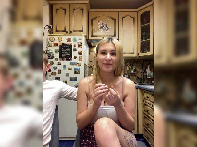 -Breid-1's BongaCams show and profile