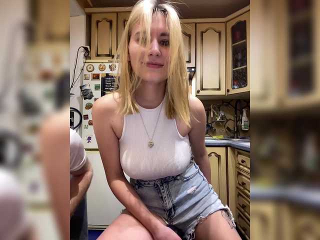 -Breid-1's BongaCams show and profile