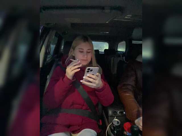 -Breid-1's BongaCams show and profile