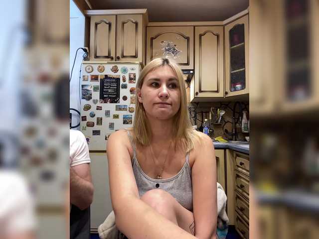 -Breid-1's BongaCams show and profile