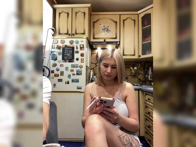 -Breid-1's BongaCams show and profile