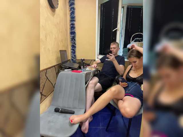 -Breid-1 Live Webcam on BongaCams
