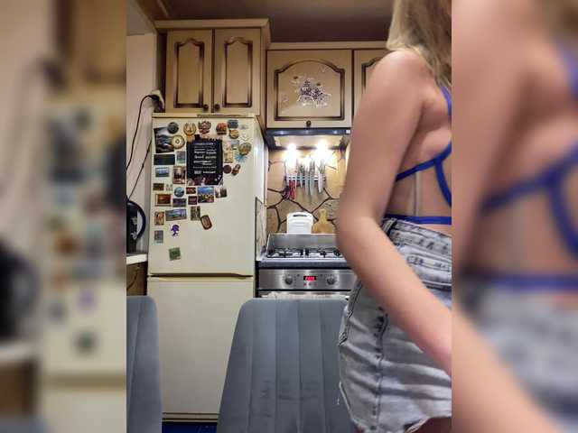 -Breid-1's BongaCams show and profile