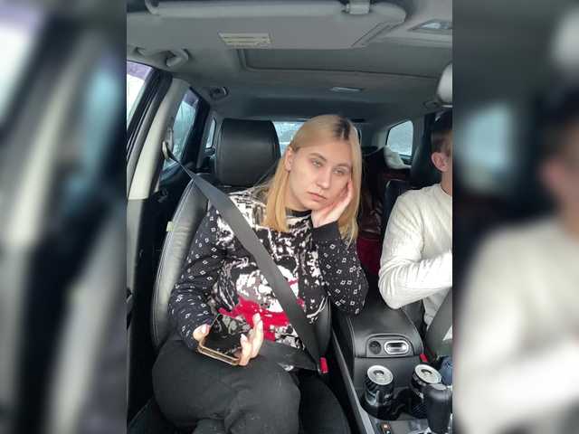 -Breid-1's BongaCams show and profile