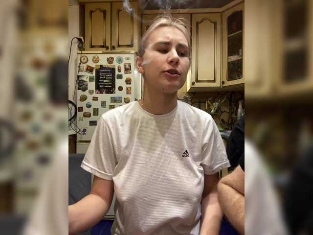 -Breid-1's BongaCams show and profile