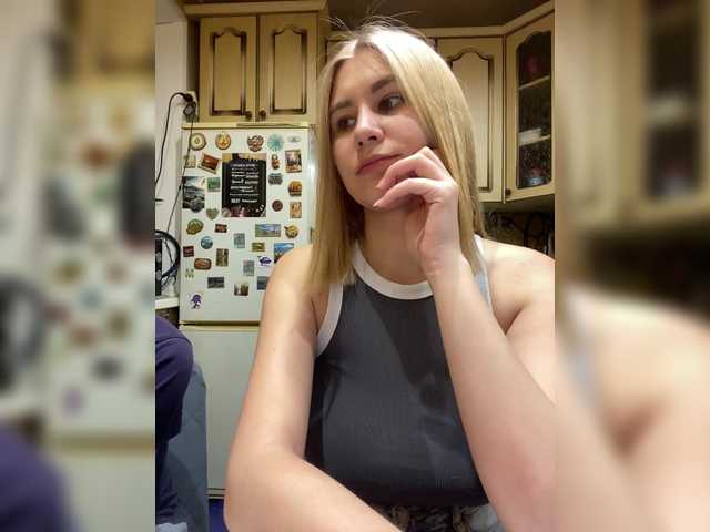 -Breid-1's BongaCams show and profile