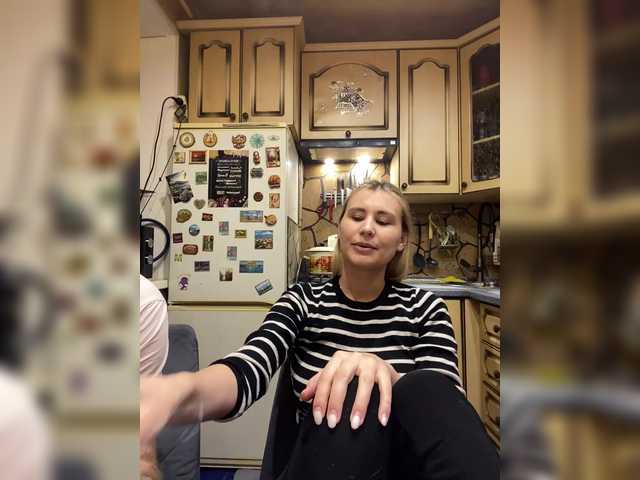 -Breid-1's BongaCams show and profile