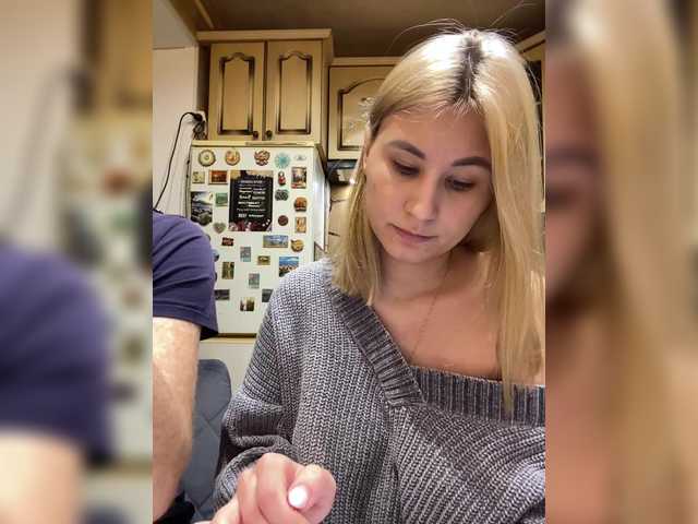 -Breid-1's BongaCams show and profile