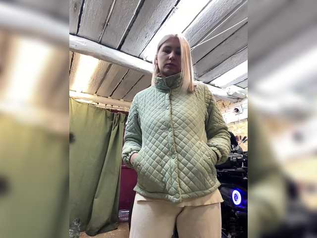 -Breid-1's BongaCams profile