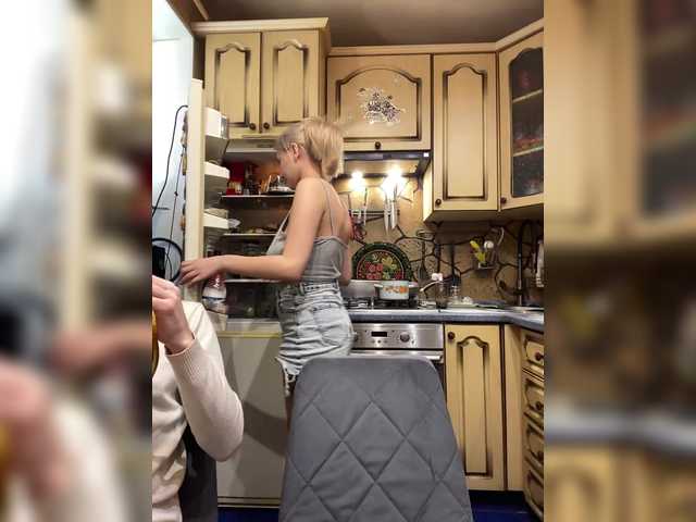 -Breid-1's BongaCams show and profile