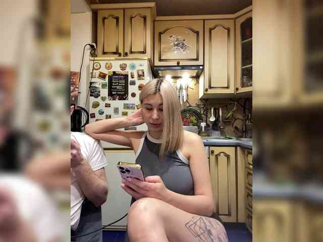 -Breid-1 Live Webcam on BongaCams