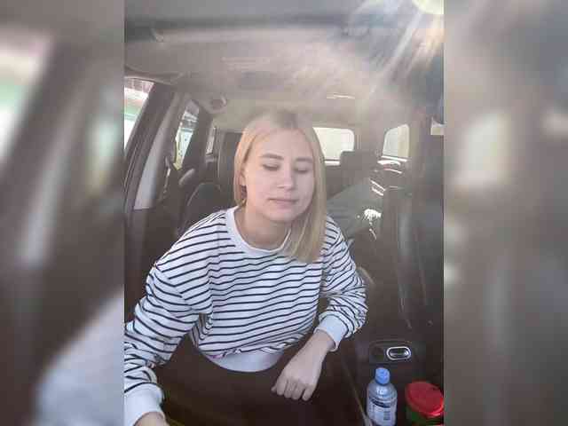 -Breid-1 Live Webcam on BongaCams