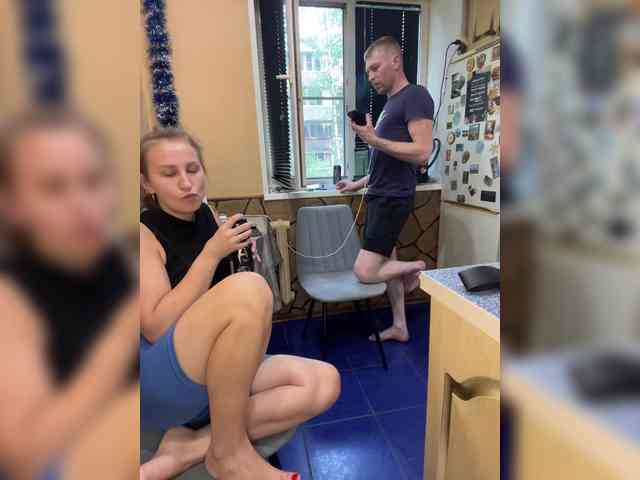free live cam online -Breid-1