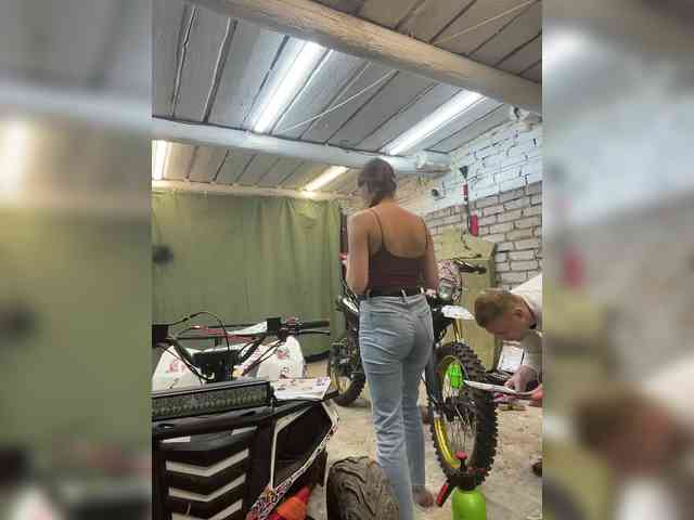 free live cam online -Breid-1
