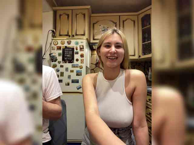 -Breid-1 Live Webcam on BongaCams