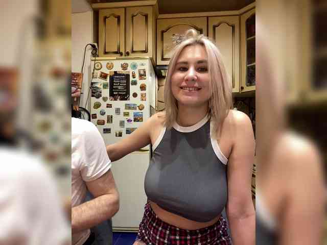 -Breid-1 Live Webcam on BongaCams