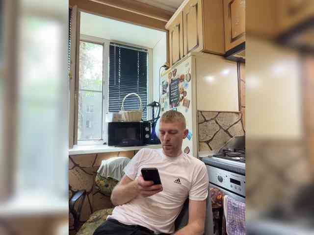 -Breid-1 Live Webcam on BongaCams