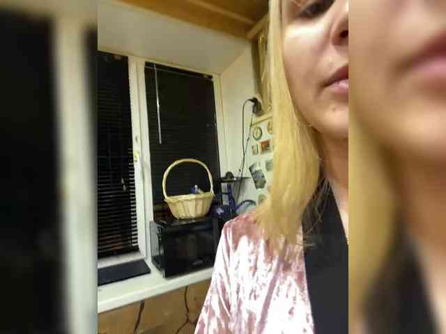 -Breid-1 Live Webcam on BongaCams