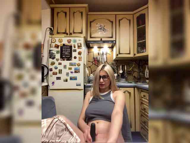 -Breid-1 Live Webcam on BongaCams