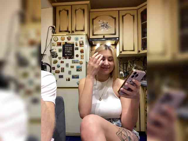 -Breid-1 Live Webcam on BongaCams