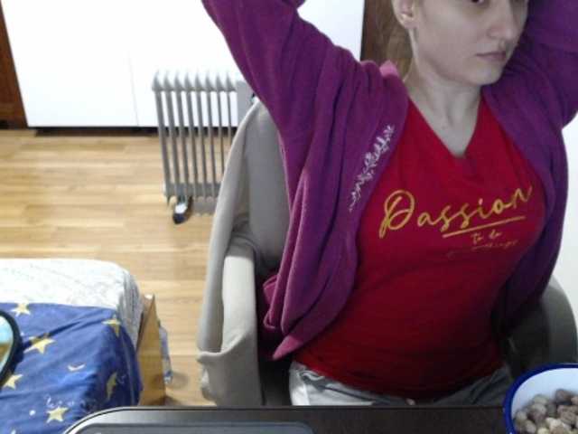 kristineexxx's BongaCams show and profile