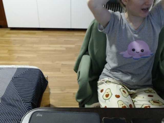 kristineexxx's BongaCams show and profile