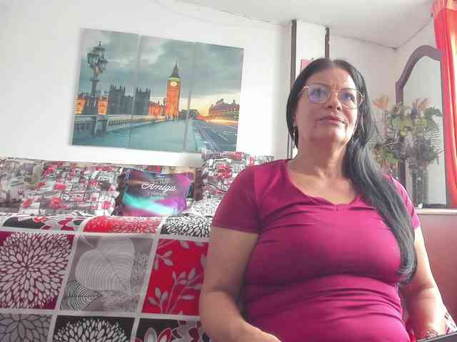Ana-Mature webcam