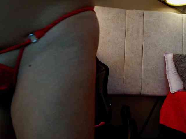 Ana-Mature webcam