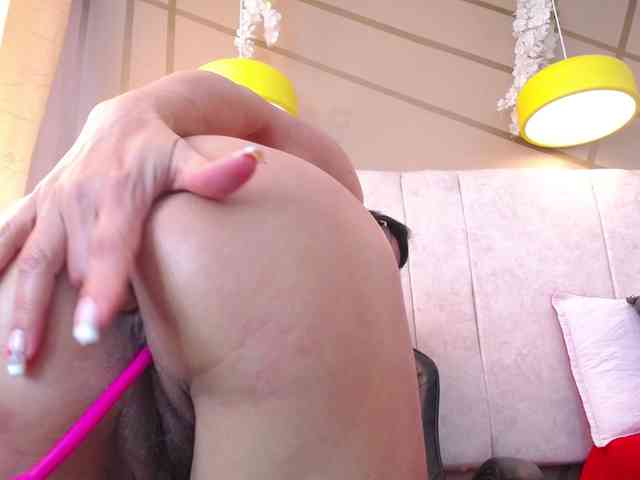 Ana-Mature webcam
