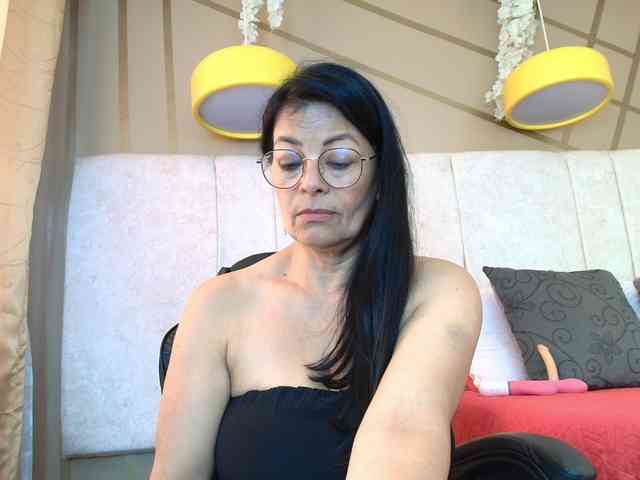 Ana-Mature webcam