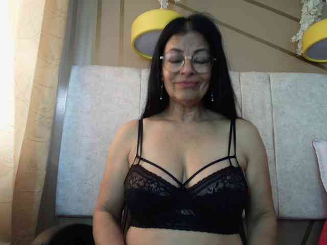 Ana-Mature webcam