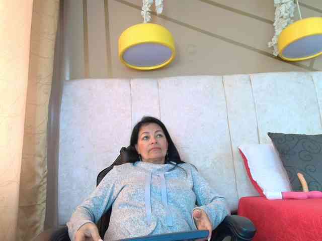 Ana-Mature webcam