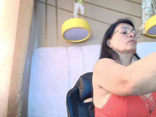 Ana-Mature webcam