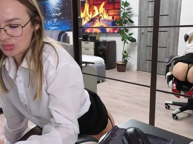 -Sexyhotangel-'s BongaCams show and profile