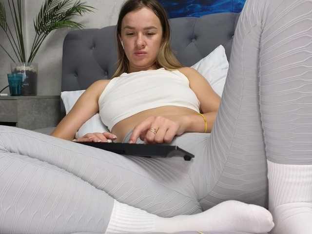 -Sexyhotangel-'s BongaCams show and profile