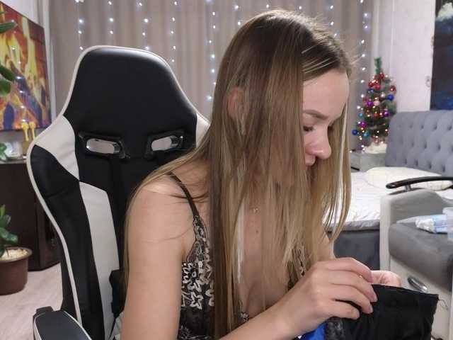 -Sexyhotangel-'s BongaCams show and profile