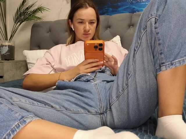 -Sexyhotangel-'s BongaCams show and profile