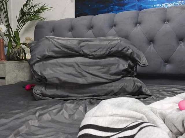 -Sexyhotangel-'s BongaCams show and profile