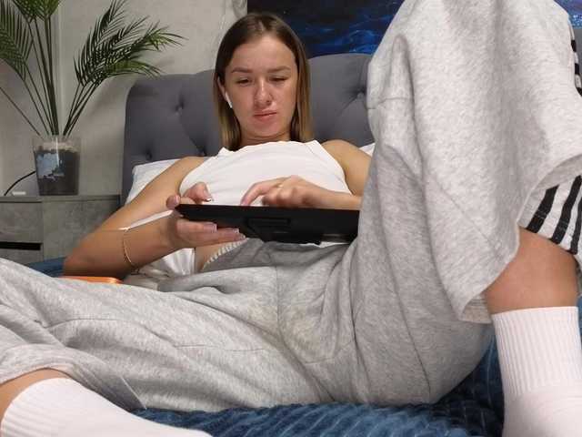 -Sexyhotangel-'s BongaCams show and profile