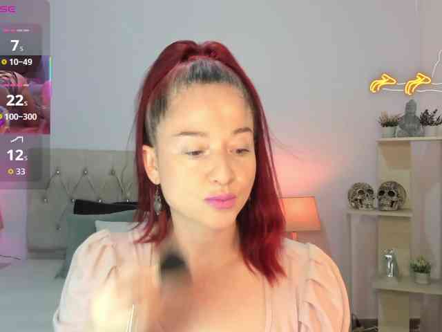 lucy-hott webcam