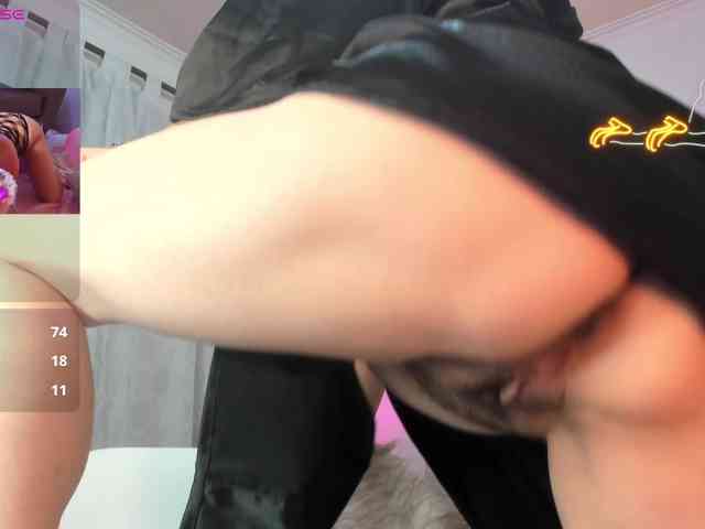 lucy-hott webcam