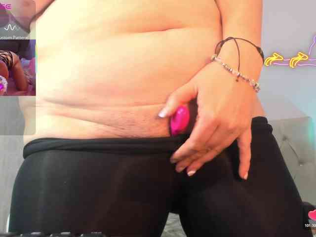 lucy-hott webcam