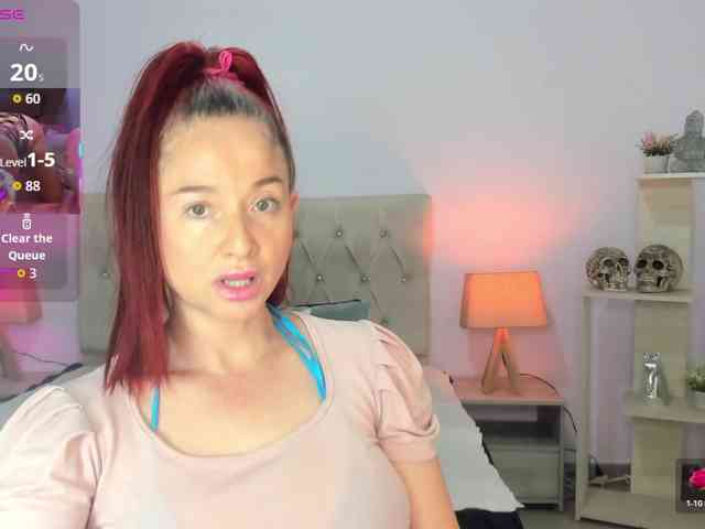 lucy-hott webcam