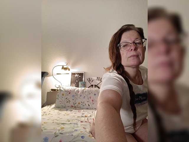 HelenBerg's BongaCams show and profile